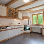 Haus Helena メラウ