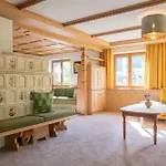 Haus Helena * メラウ