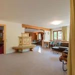 Haus Helena Apartment *