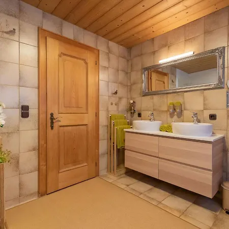 Haus Helena Apartment